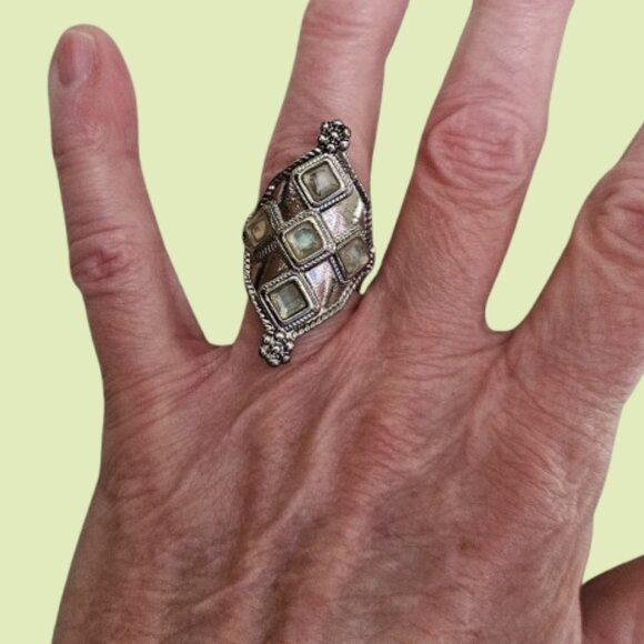 Gorgeous Silver/Yellow Tone Ring Size 6 or 6.5 - Picture 10 of 12